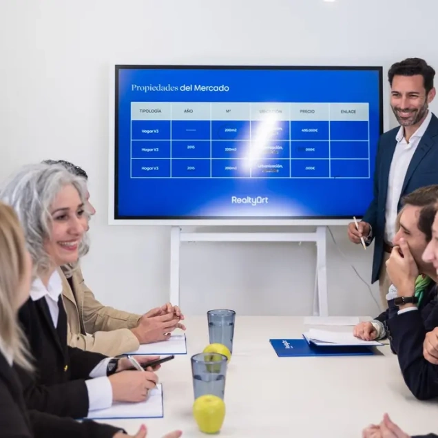 Educación y apoyo continuo